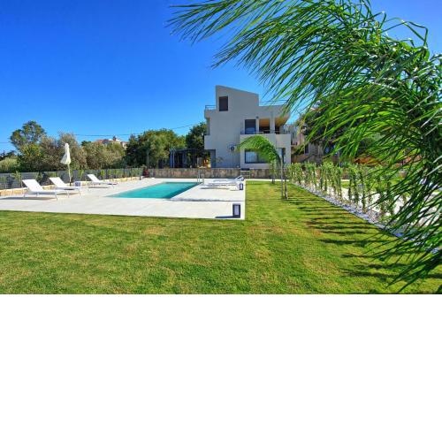 Dioni by MediterraneanVillas