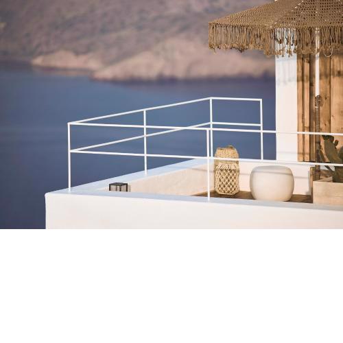 Dioni Suites