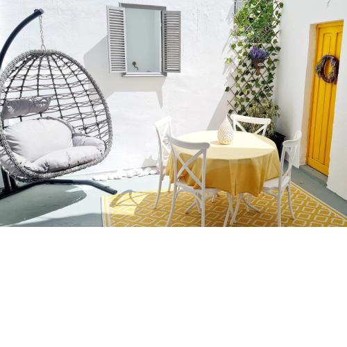 DION'S Kos City Center Home