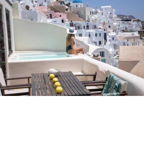 Dionyssos Cave House