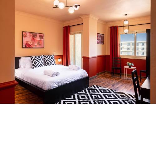 Distinct & Decent 2 BDR Apt Steps From Nightlife and Airport