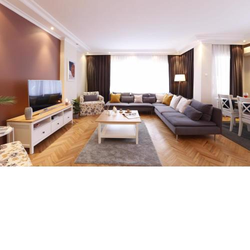 Distinguished Apartment in Sisli