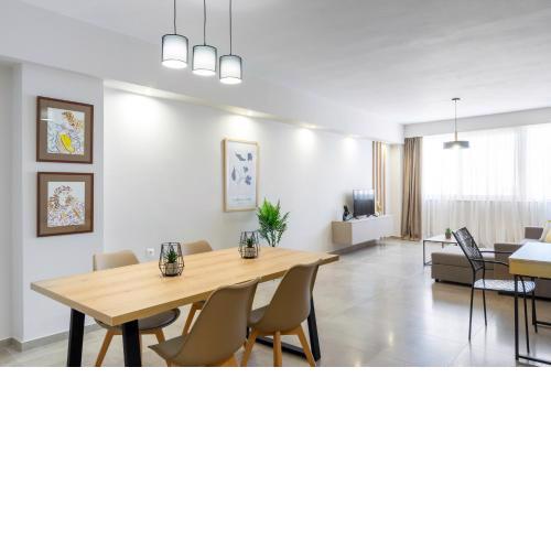 Divine 2BR Apartment in the Heart of Athens