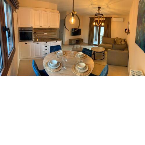 Divine Meteora Luxury midtown apartment