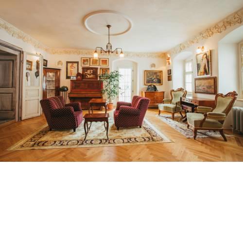 Divná pani Luxury Gallery Rooms