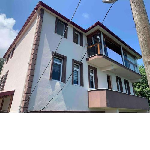 Doğanın Huzurunda Ferah ve Konforlu Bir Ev