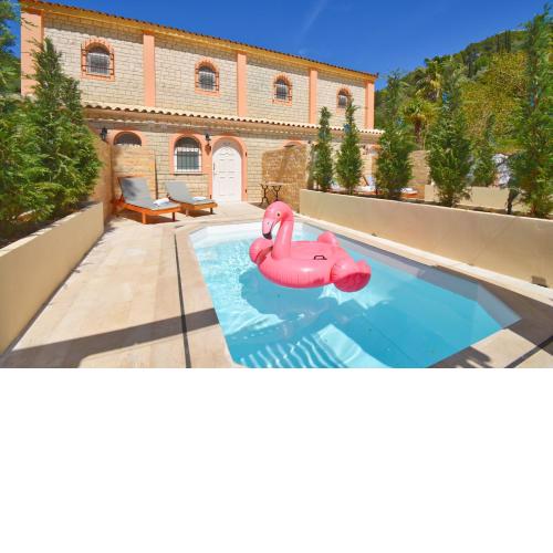 Doliva studio Chris with private pool