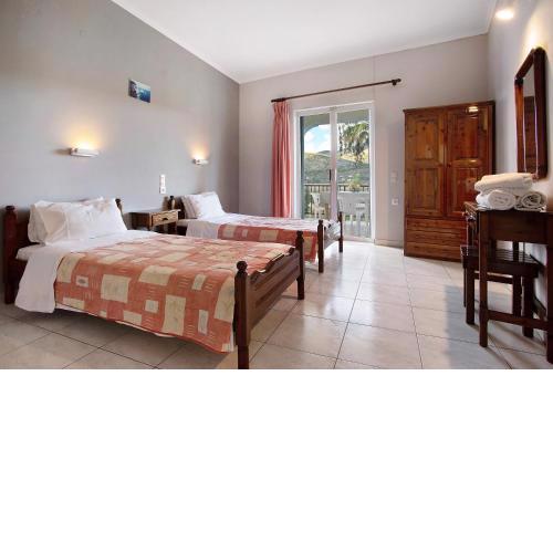 Dolphin Apartment 4