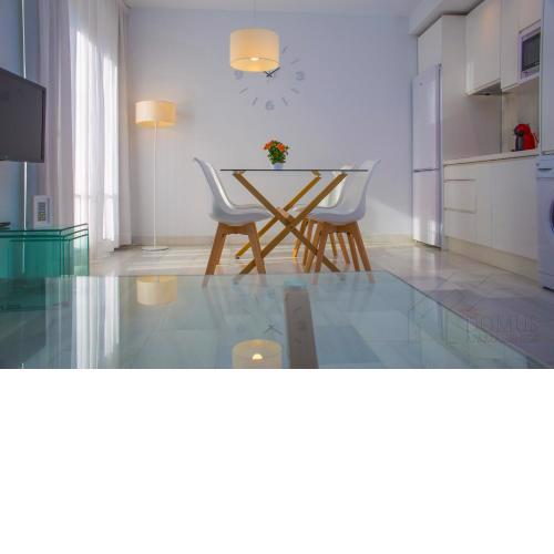 Domus Apartamentos Granada con parking gratuito en pleno centro