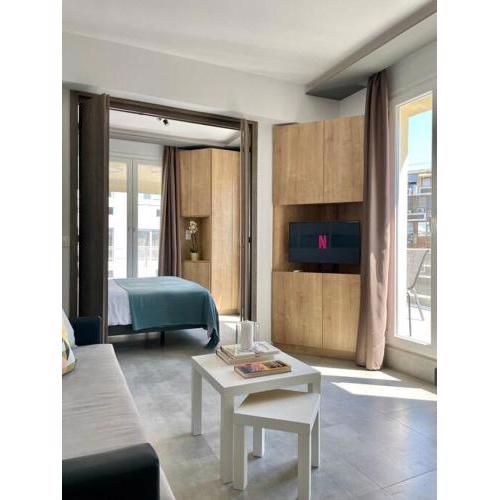 Domus City Apartment with wonderful balcony