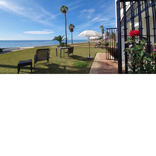 Dona Lola Macarena - Beautiful Frontline beach house between Fuengirola and Marbella - CS100