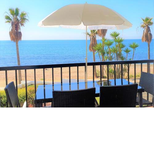 Dona Lola Micaela Beach front duplex 2 bedroom apartment - open sea and beach views surrounded by bars and restaurants - Costa del Sol - CS199