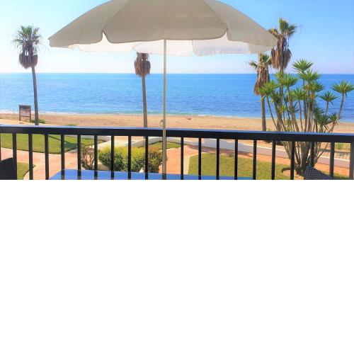Dona Lola Micaela Beach front duplex apartment with open sea and beach views located between Marbella and Fuengirola - Costa del Sol - CS148