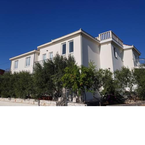 Dondras Residence
