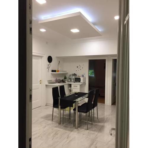 Doris Rooms