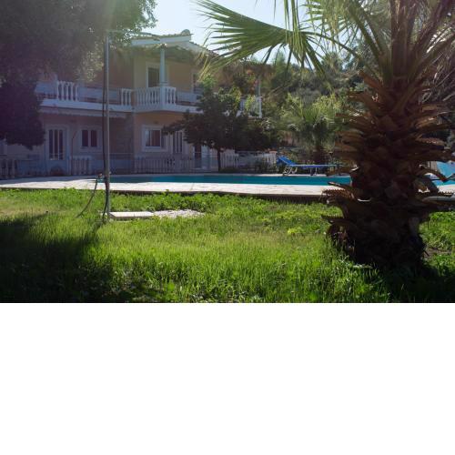 Doroufi Inn