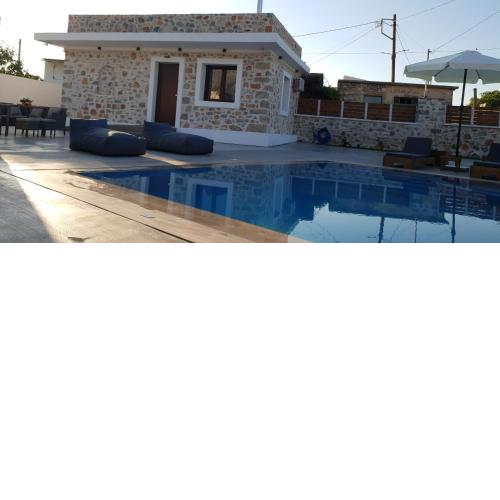 Double Bee Villa with private pool