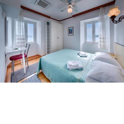 Double Room Komiza 2431c