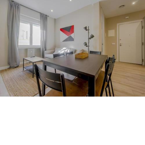 Downtown Apt para 7pax La Latina-Centro de Madrid!
