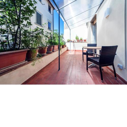 Downtown apt quiet with terrace and lift
