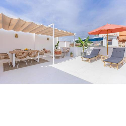 Downtown flat with 46 sqm private rooftop terrace