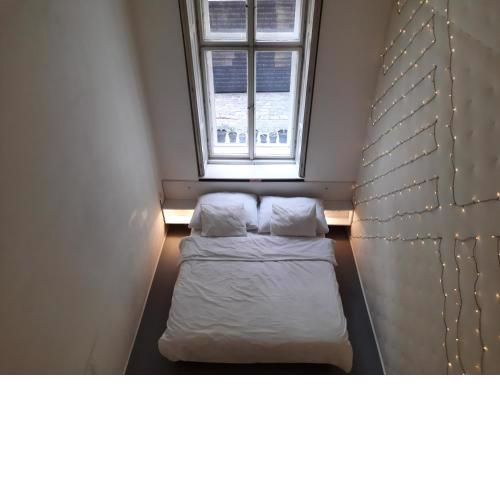DOWNTOWN PRAGUE private dream room