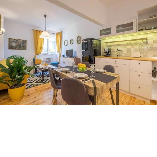 Downtown Wanderlust Apartment
