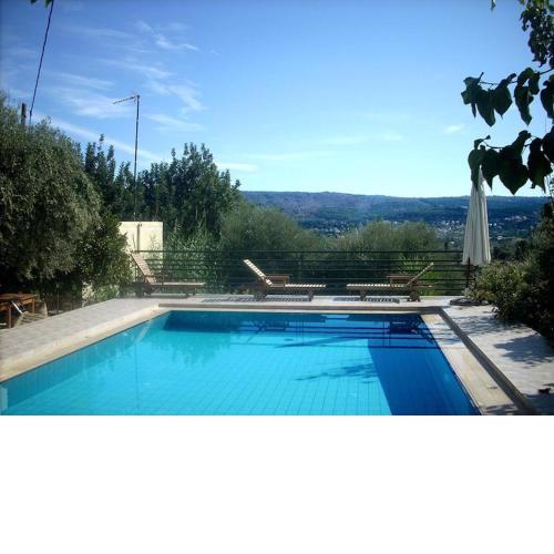 Dream 1 -traditional House With Pool To Share