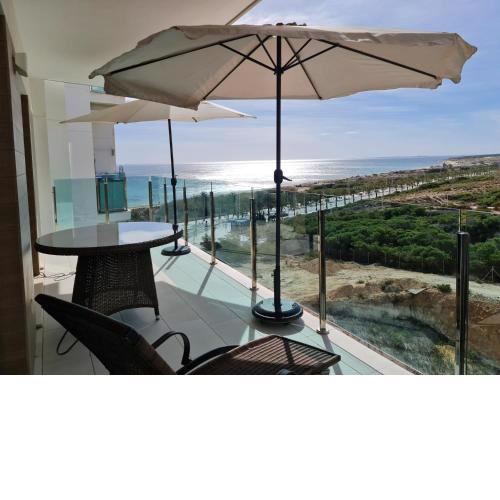 DREAM VIEWS OF THE SEASHORE APARTMENT