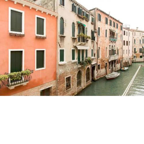 Dreaming Venice Apartment