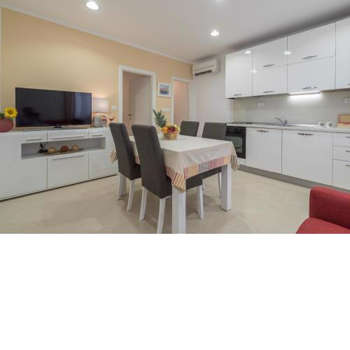 Drop In Split Luxury Suites