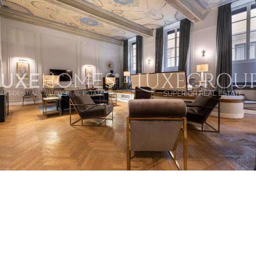 Duomo Luxury Home & Art Gallery Collection