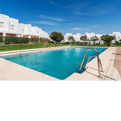 Dúplex 2 habitaciones, piscina Solo mayores de 30