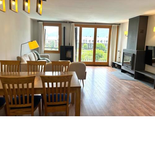 Dúplex amb encant al casc antic i vistes úniques