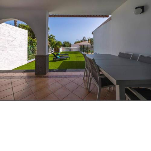 Dúplex con jardín y buenas vistas