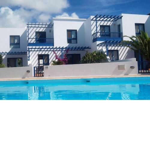Duplex con piscina en 1ª linea de mar. Super vistas