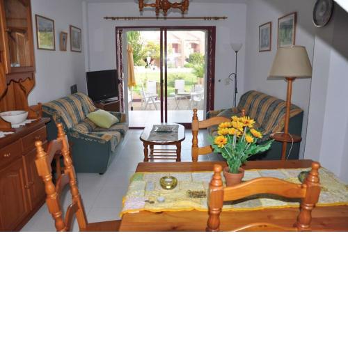 Duplex junto al Mar con Jardin y Piscina
