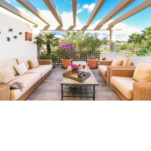 Duplex Penthouse in Real Real Golf, heated pool
