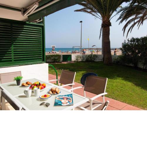 Duplex with 3 bedrooms in front of the sea in the south of Gran Canaria