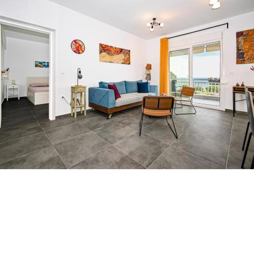 E & D family apartment by the sea