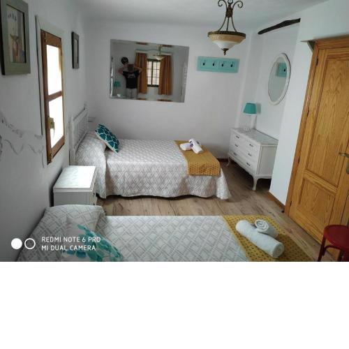 e Rural house near the Alpujarra Granadina, 15 minutes from Granada