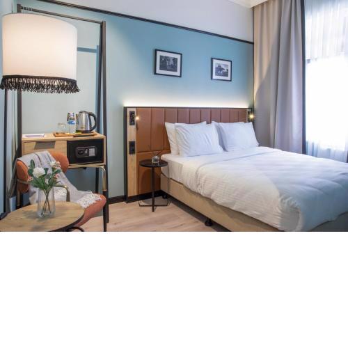 EA Exclusive Hotel