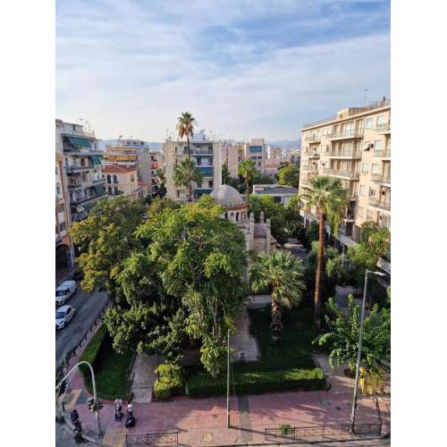 EASY ENILION ATHENS CENTER