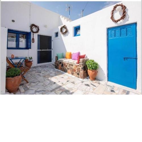 easy going santorini house