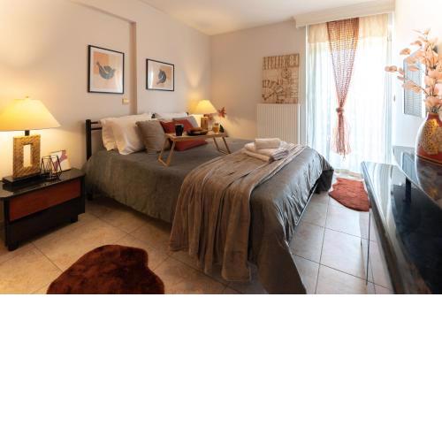 ECLECTIC LYXYRY 2 {free parking}