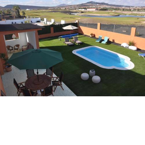 ECO Villa White Suite with climatized pool