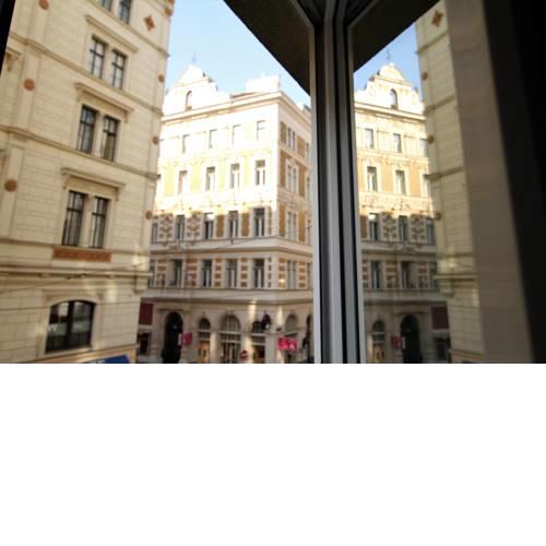 Edelweiss City Apartments STATE OPERA