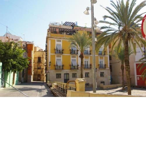 Edificio Amarillo en el Barrio
