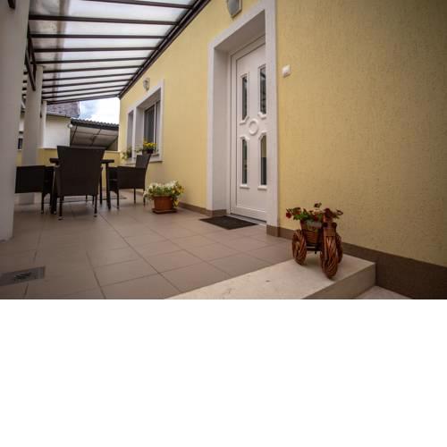 Edit Apartman