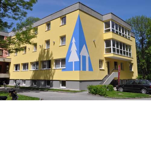 Eduard-Heinrich-Haus, Hostel